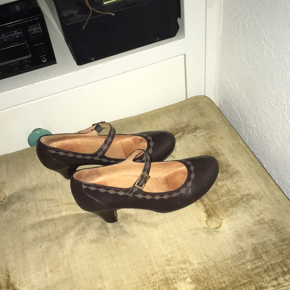 Chie Mihara Mary Jane heels , brown like new 38.5 - Picture 3 of 16